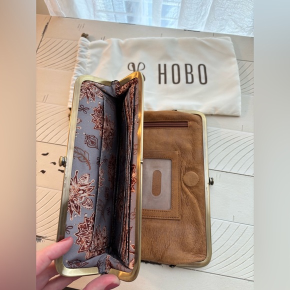 SOLD Hobo Lauren Clutch Wallet in brown - Picture 2 of 5